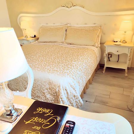 Alloggio Turistico Giulietta E Romeo - Intero Appartamento - Villafranca Di Verona, Zimmer, Holiday Rooms Exterior foto