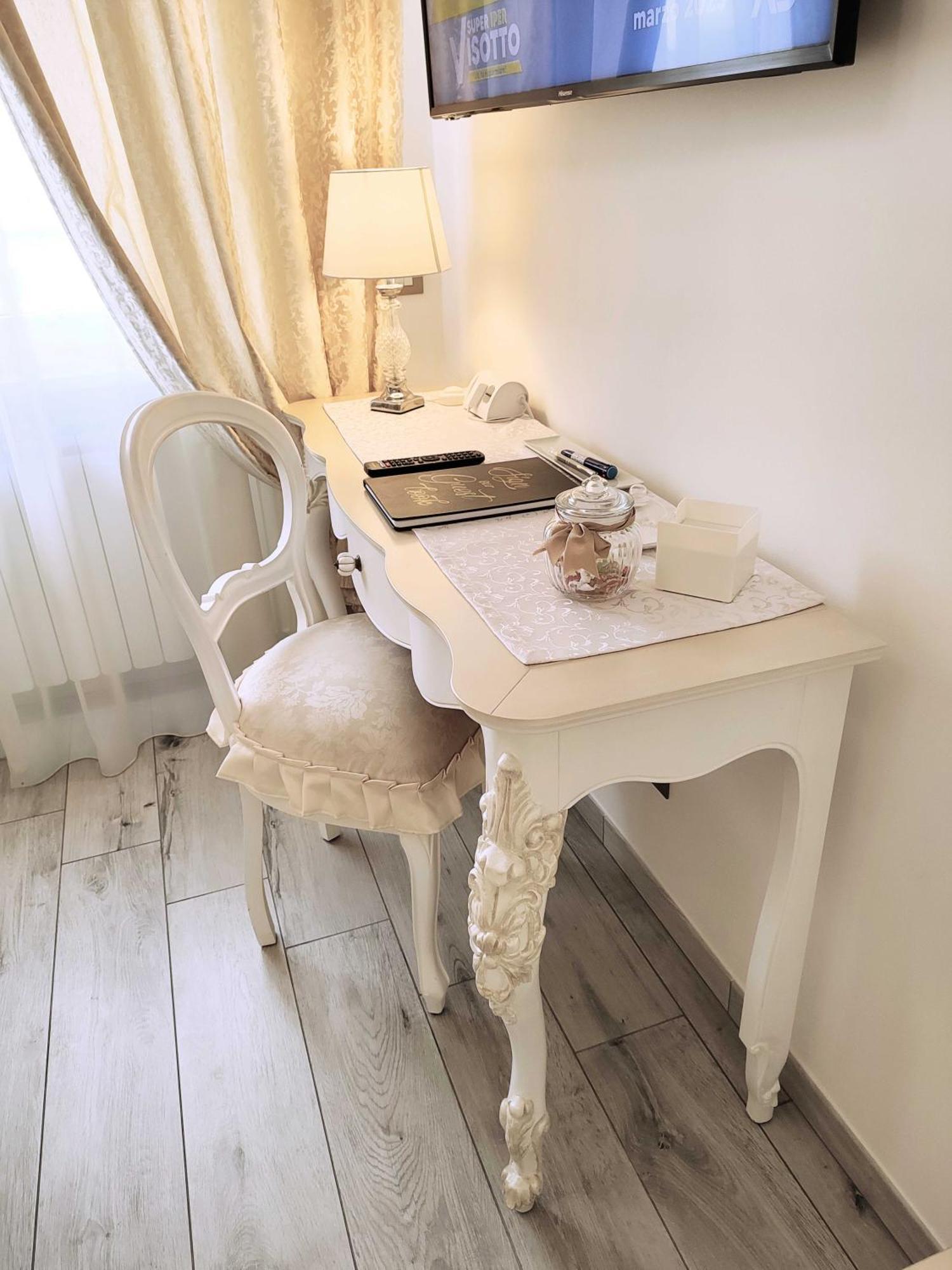 Alloggio Turistico Giulietta E Romeo - Intero Appartamento - Villafranca Di Verona, Zimmer, Holiday Rooms Exterior foto